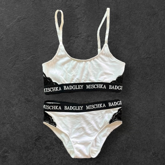 Badgley Mischka's lingerie collection - Picture 1 of 9